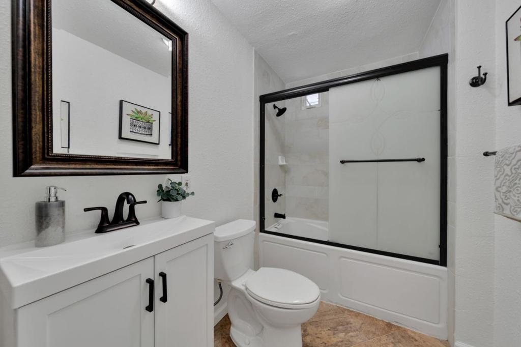 185 Mathilda Court Property Photo 23