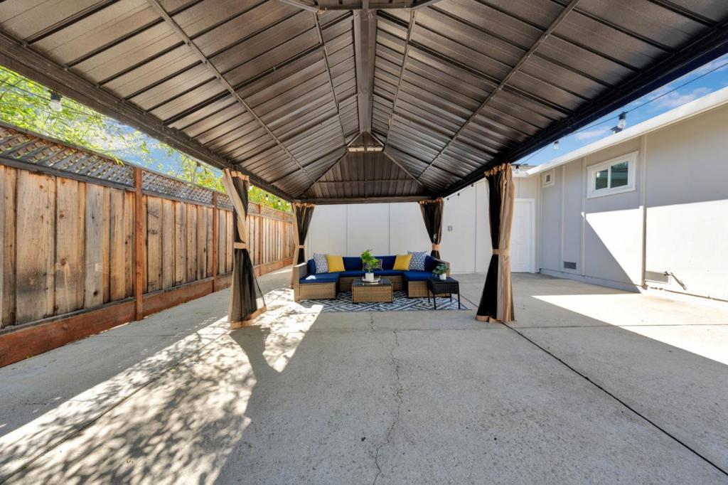 185 Mathilda Court Property Photo 39