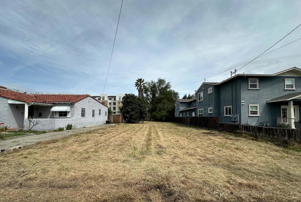 1200 Sherwood Avenue Property Photo 1