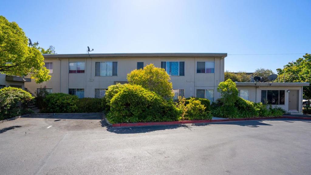 16 Marian Court Property Photo 1