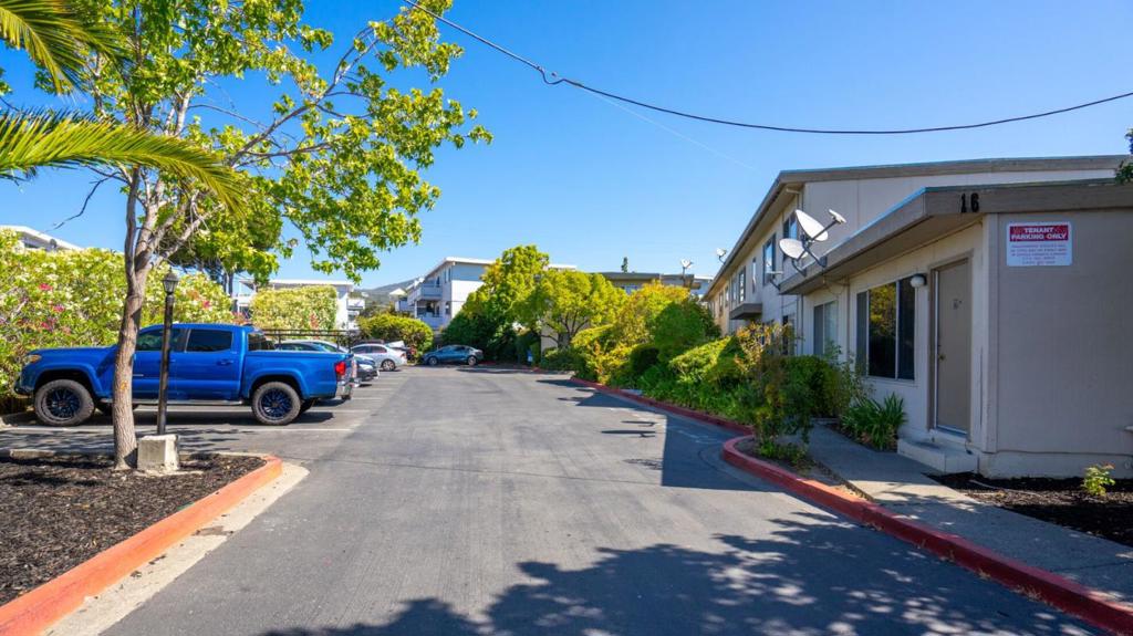 16 Marian Court Property Photo 4