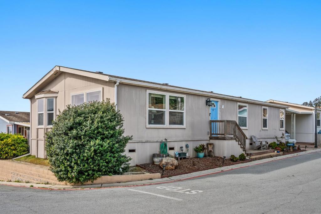 1900 Highway 1 Property Photo