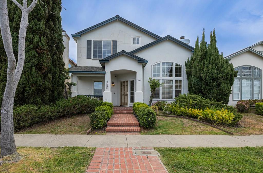 1641 Beacon Hill Drive Property Photo 1