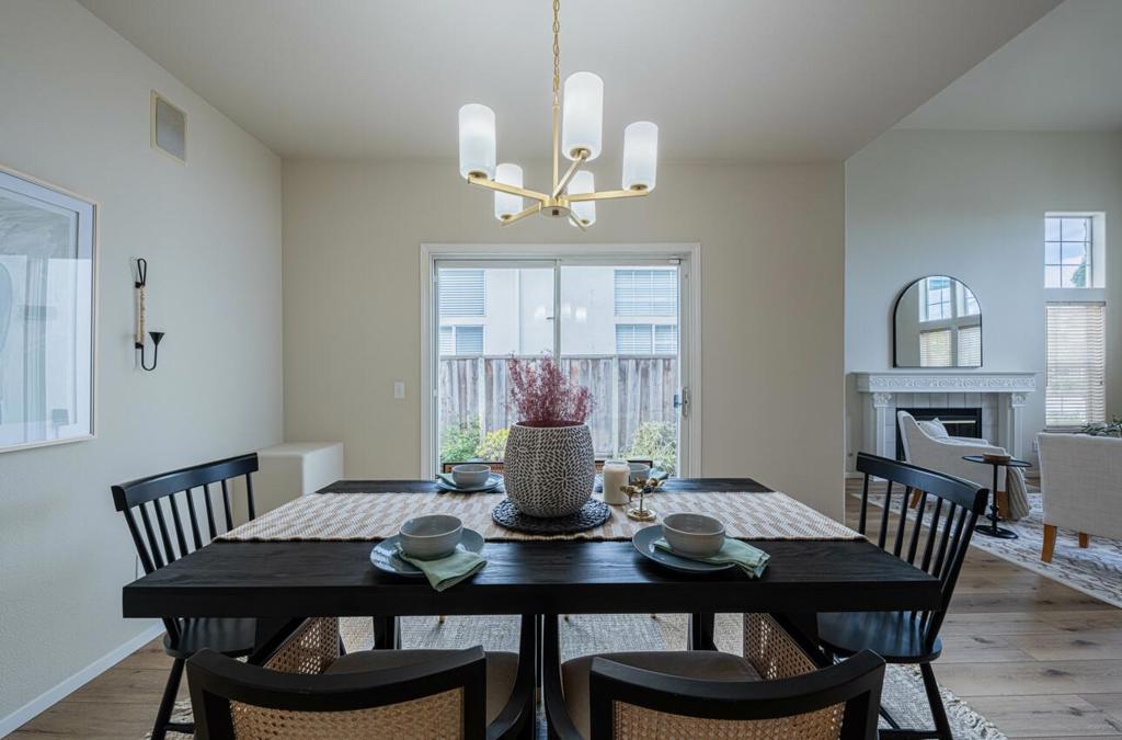 1641 Beacon Hill Drive Property Photo 8