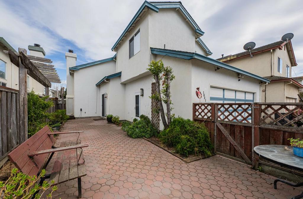 1641 Beacon Hill Drive Property Photo 9