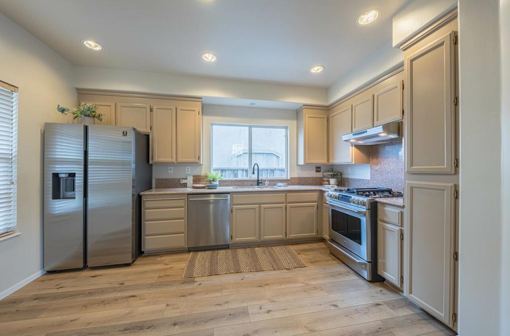 1641 Beacon Hill Drive Property Photo 13