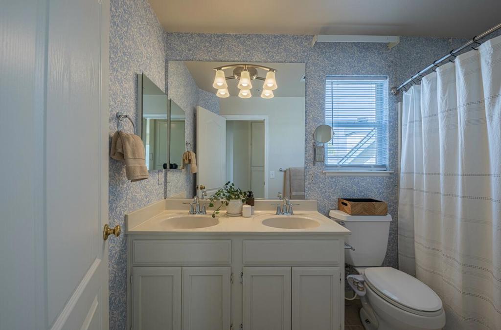 1641 Beacon Hill Drive Property Photo 29