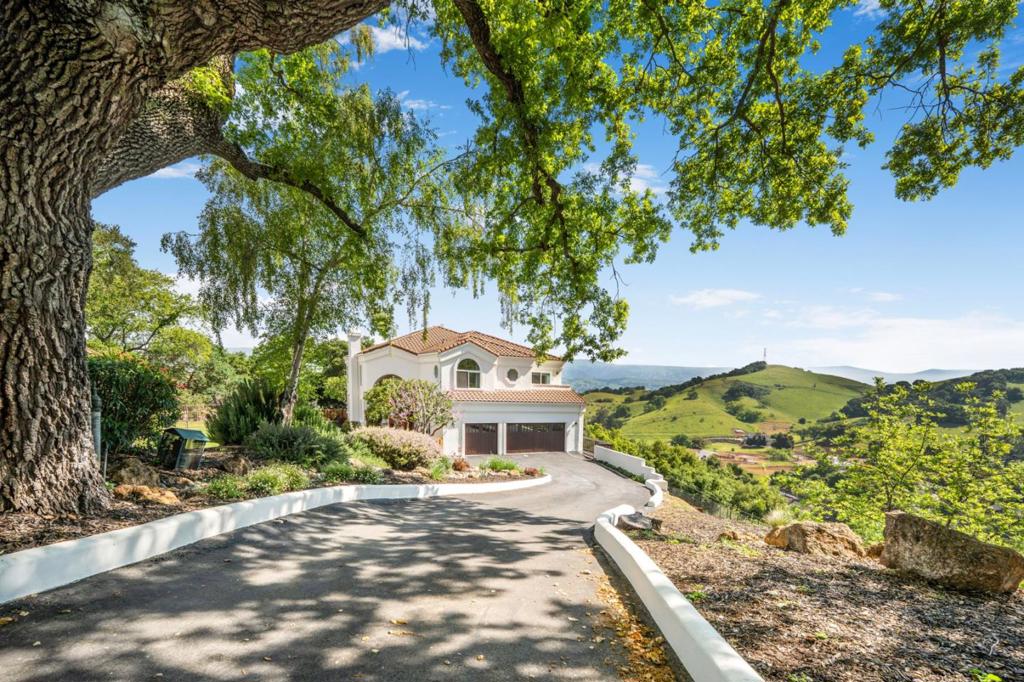 1566 Llagas Road Property Photo 1
