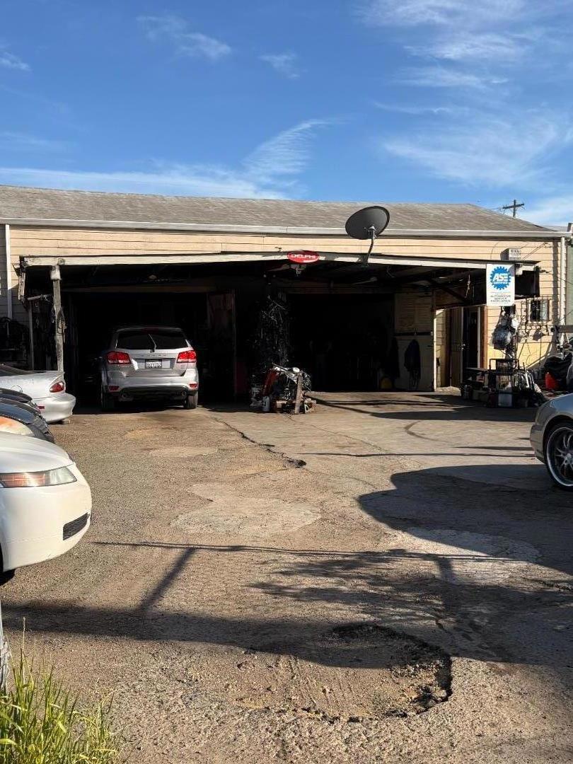 7508 International Boulevard Property Photo 5