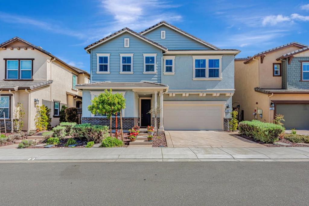232 Via Encanto Property Photo 1