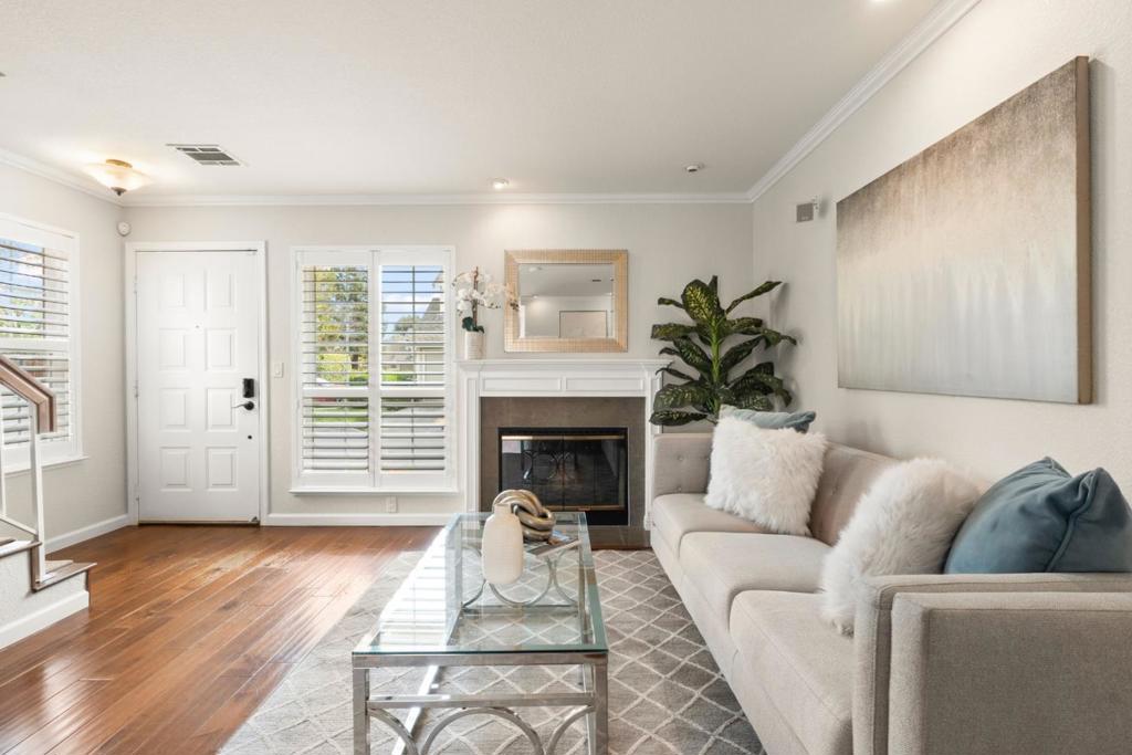 5213 Myna Court Property Photo 6