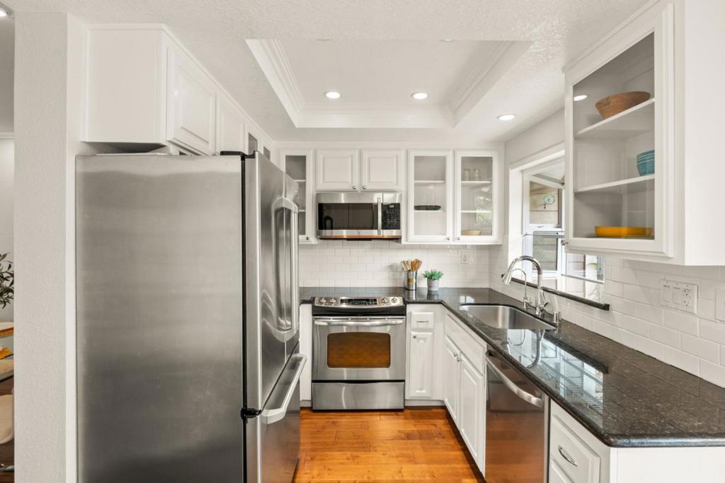 5213 Myna Court Property Photo 10