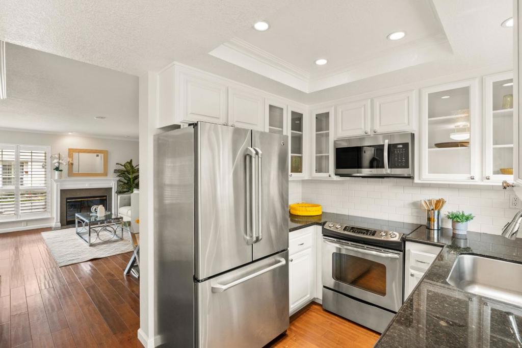 5213 Myna Court Property Photo 12