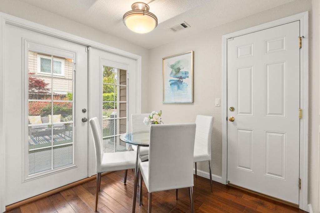 5213 Myna Court Property Photo 13