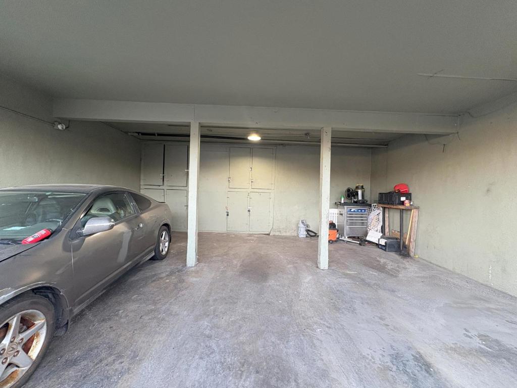 2131 Marlboro Court Property Photo 4