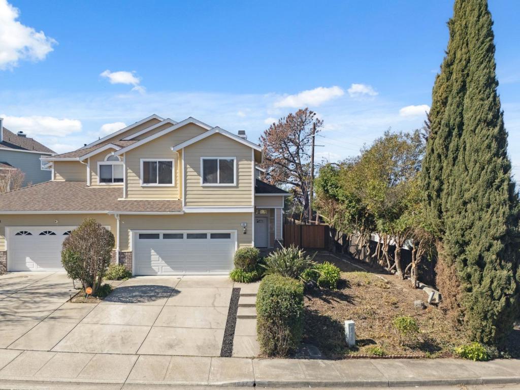107 Del Sur Street Property Photo 1