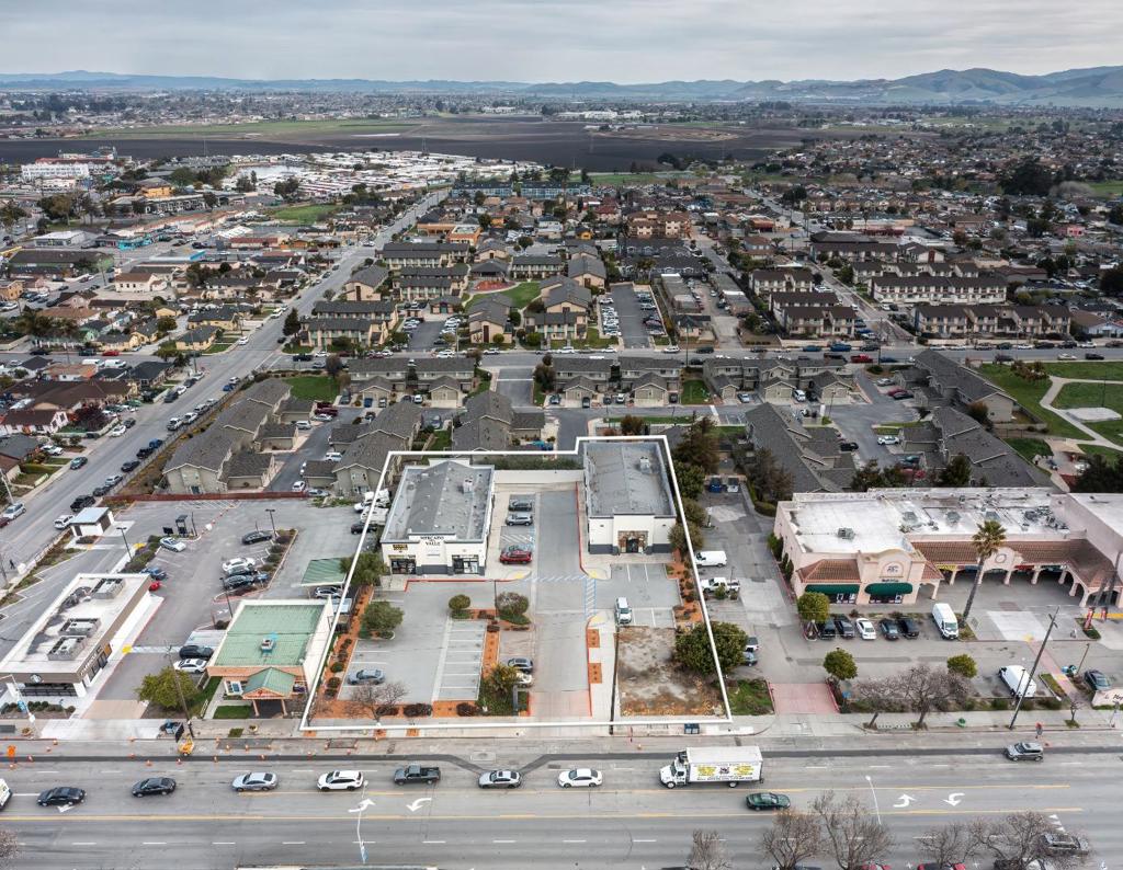515 E Alisal Street Property Photo 7