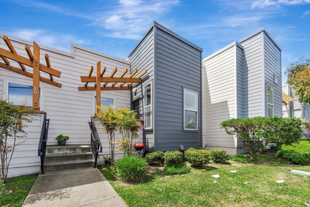 17 Kiska Road Property Photo 1