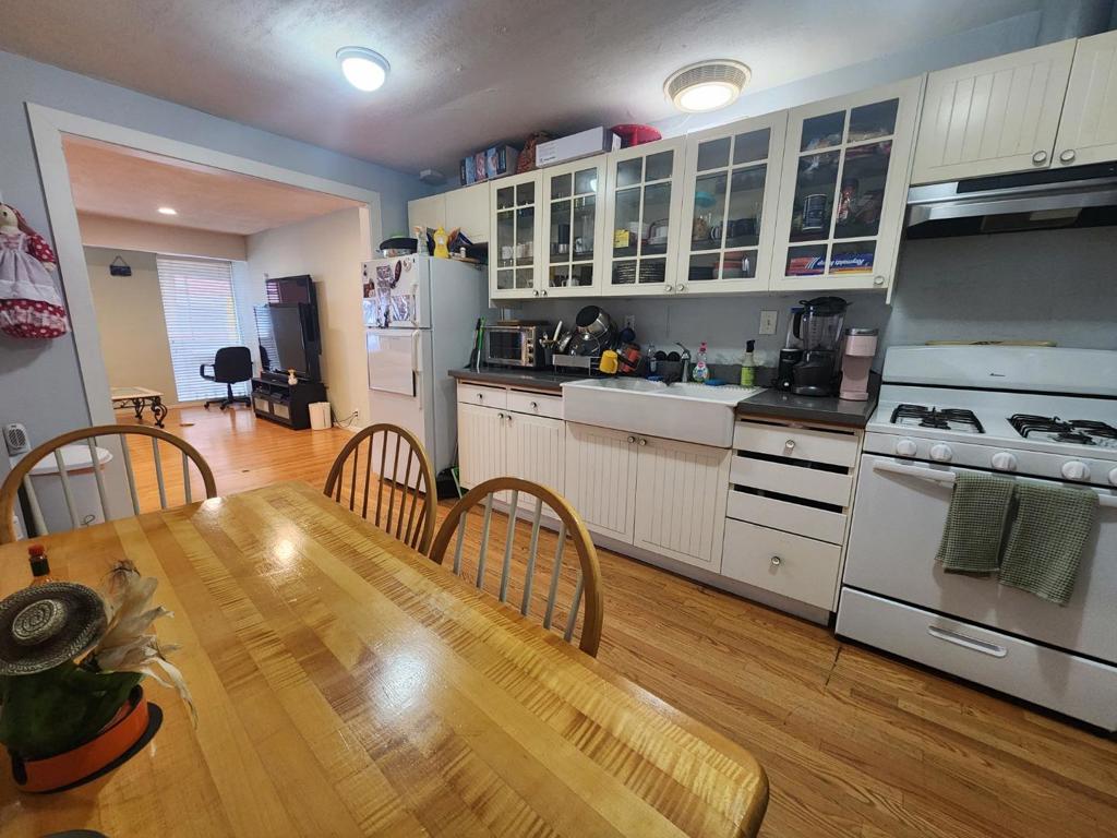 1240 4th Street Property Photo 8