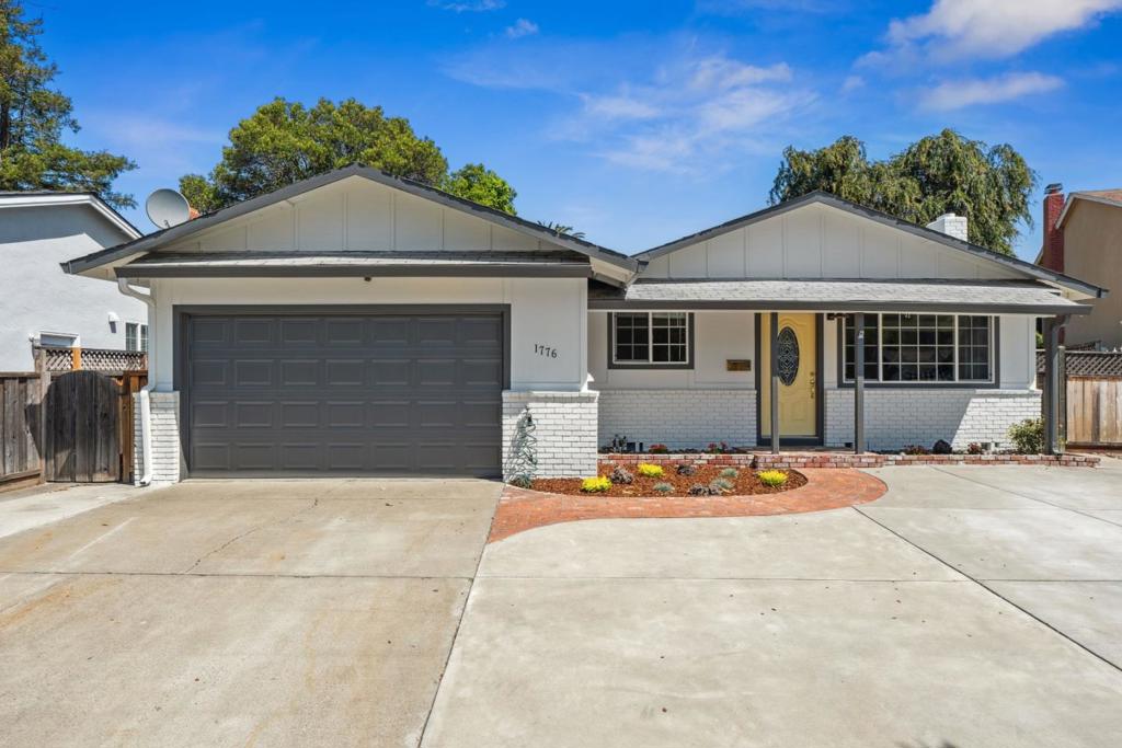 1776 Via Flores Property Photo 1