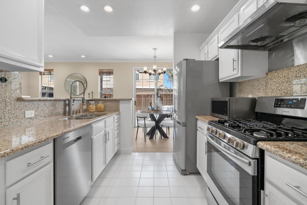 2165 Agnew Road Property Photo 14