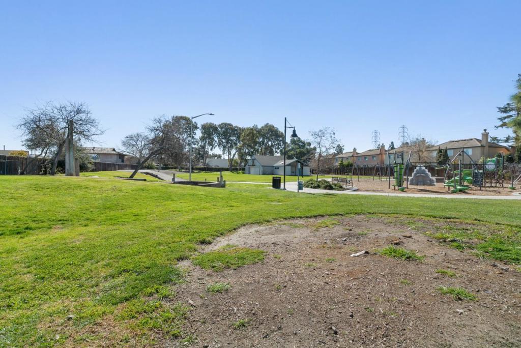 2165 Agnew Road Property Photo 43