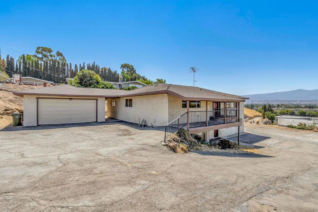 132 San Ramon Drive Property Photo 1