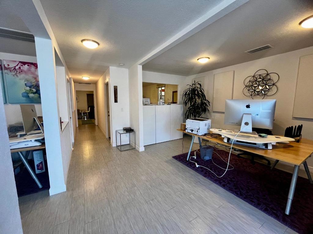 18 Hangar Way A Property Photo 6
