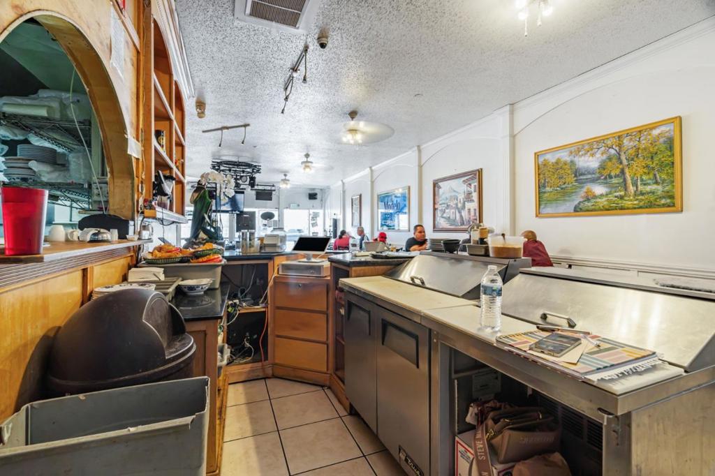 5272 5272 Monterey Road Property Photo 7