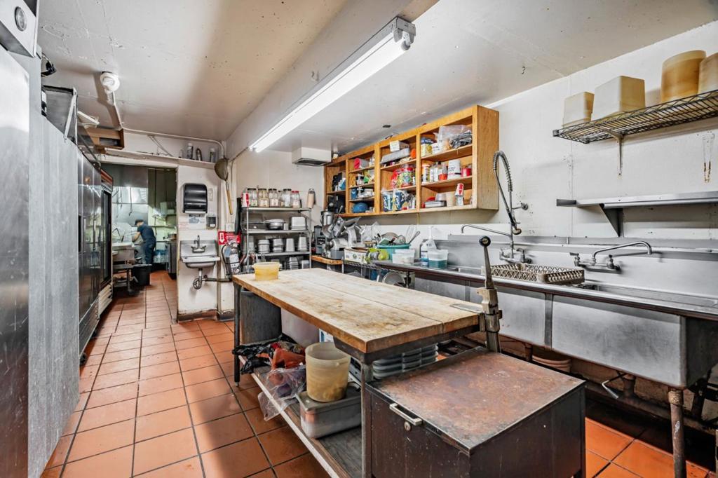 5272 5272 Monterey Road Property Photo 12