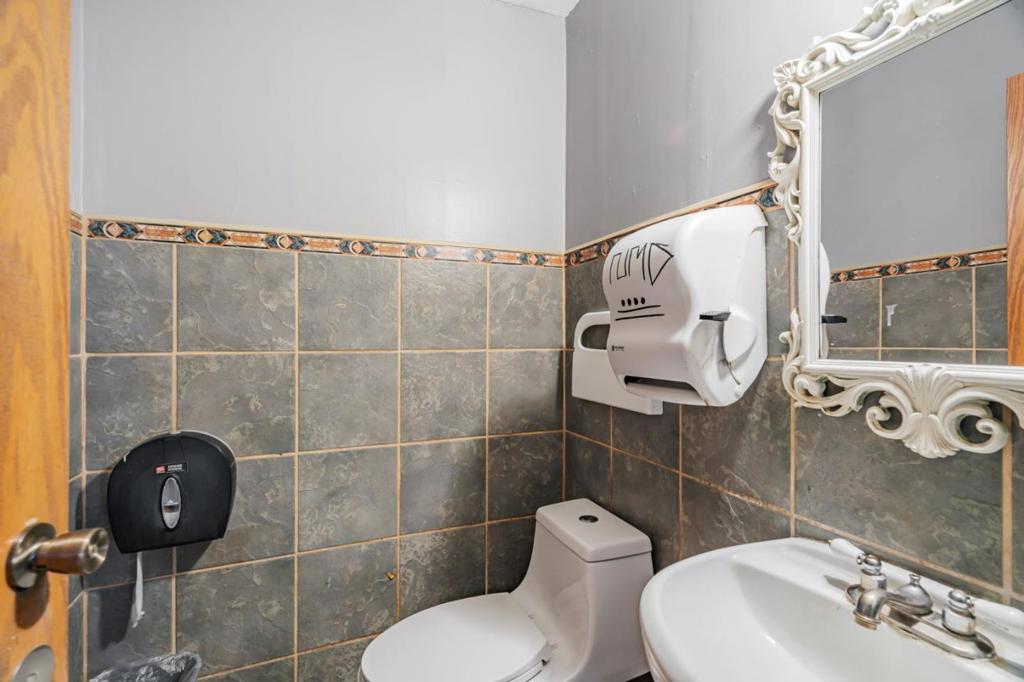 5272 5272 Monterey Road Property Photo 23