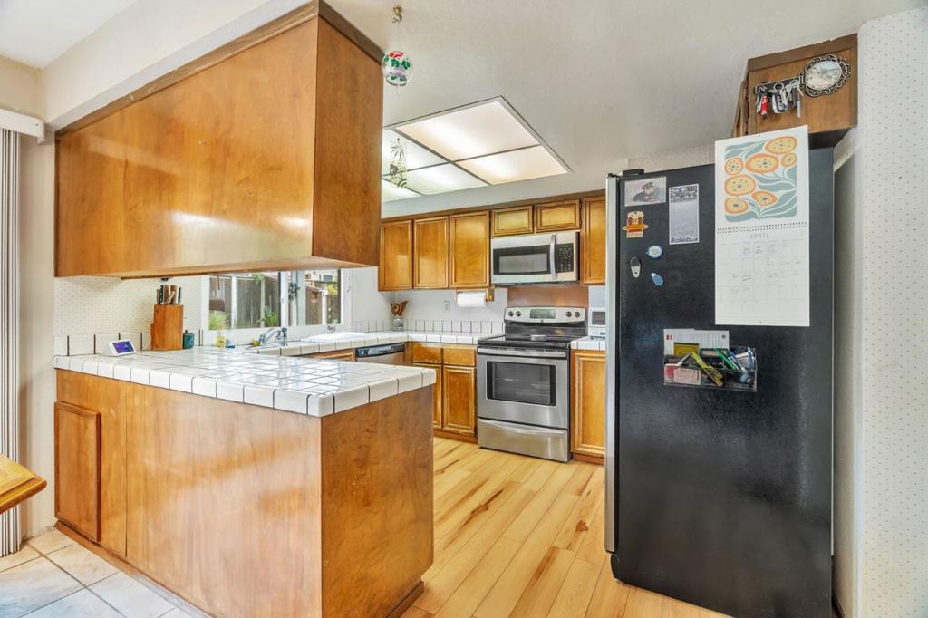 1418 Goldenlake Road Property Photo 13
