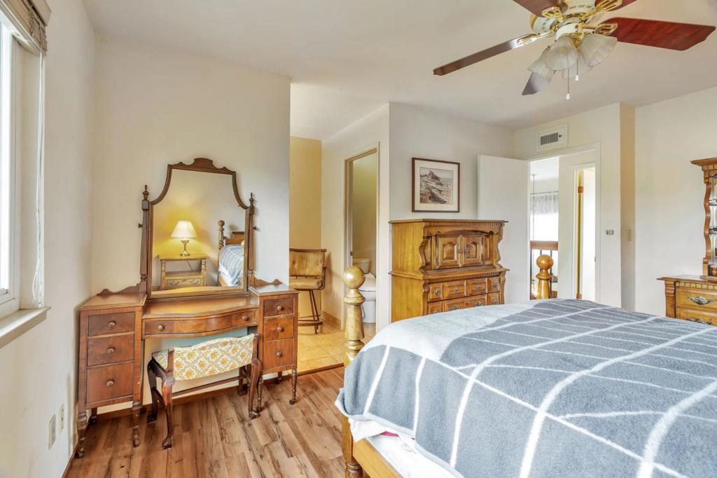 1418 Goldenlake Road Property Photo 32