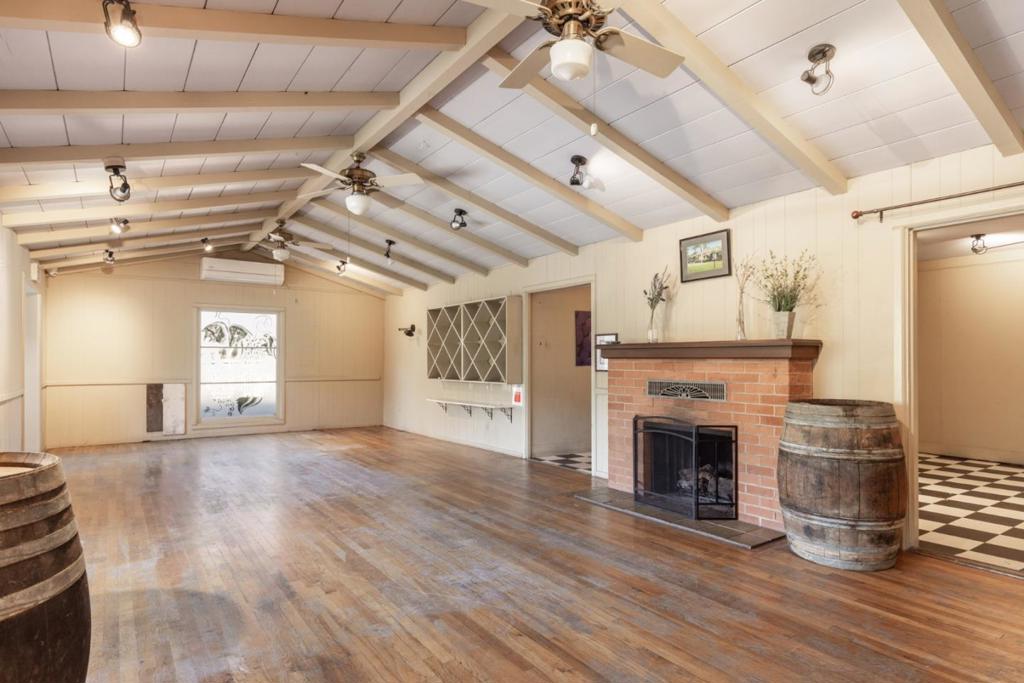 W Carmel Valley Road Property Photo 16