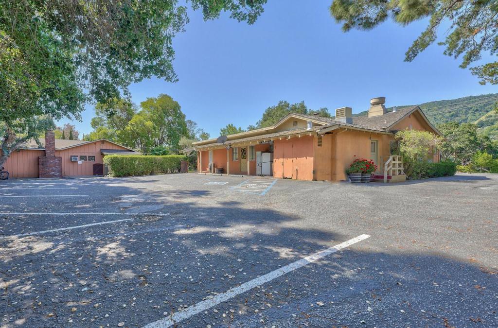 W Carmel Valley Road Property Photo 24