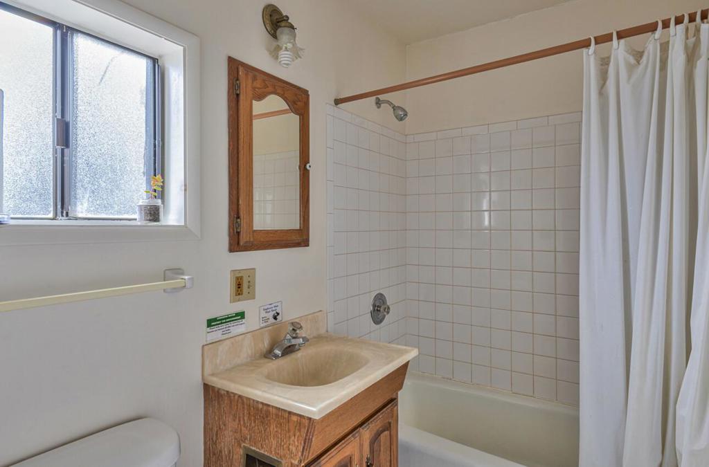 W Carmel Valley Road Property Photo 26