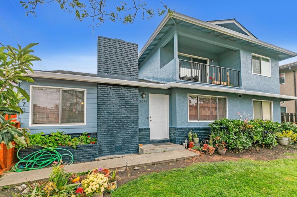 2070 Sahara Way Property Photo 1