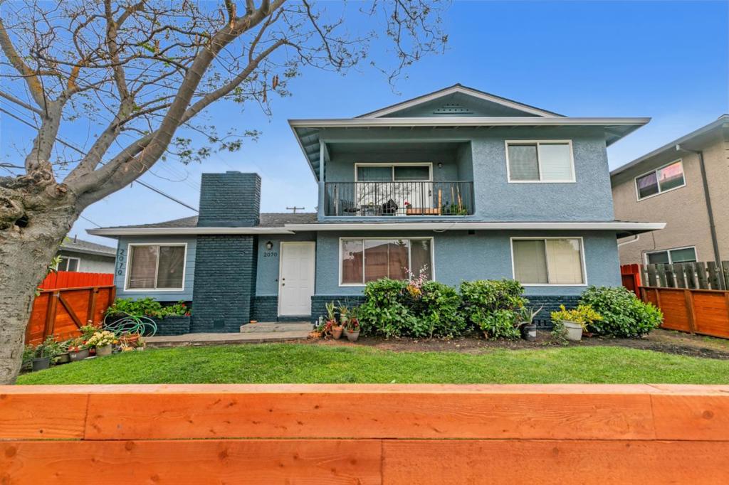 2070 Sahara Way Property Photo 2