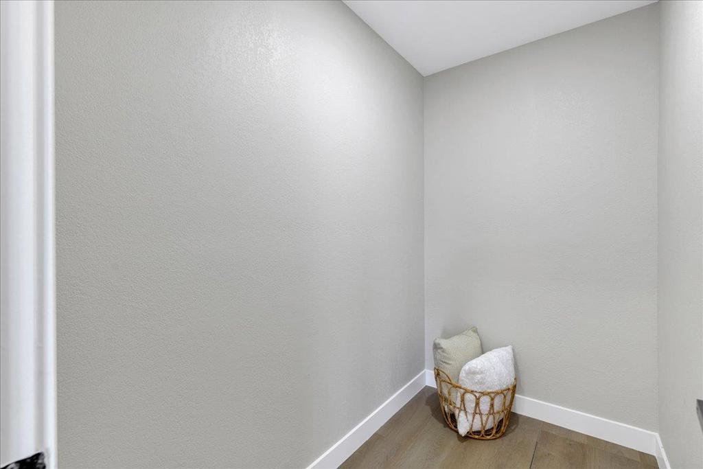 4989 Vanderbilt Drive Property Photo 30