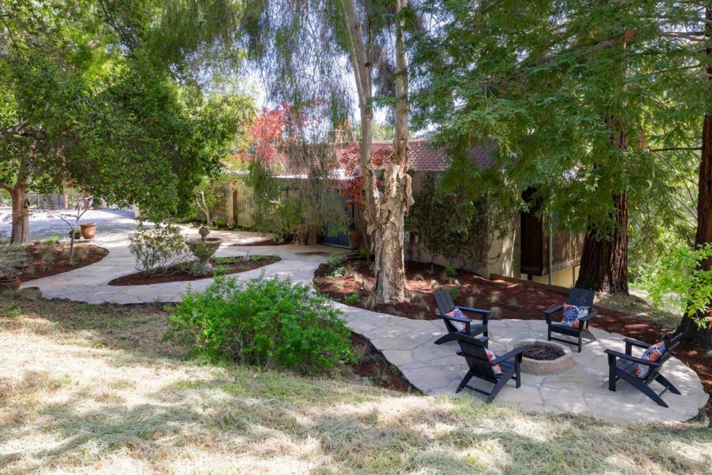27690 Briones Court Property Photo