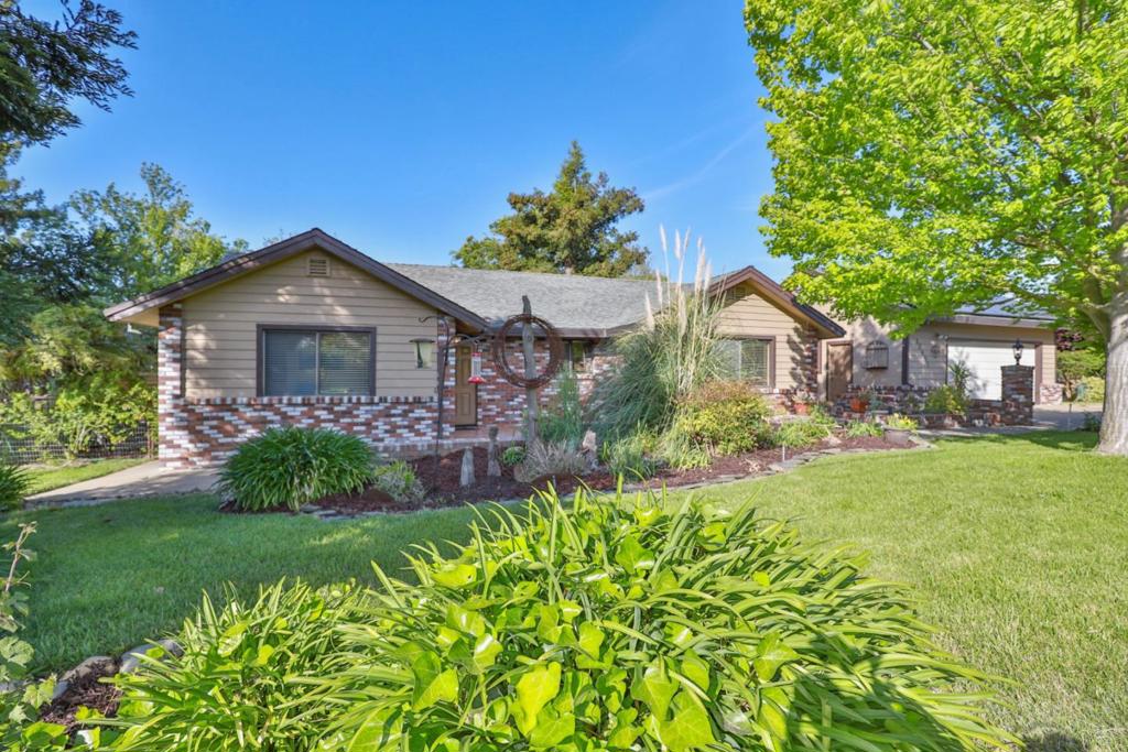 12481 Peach Lane Property Photo 1