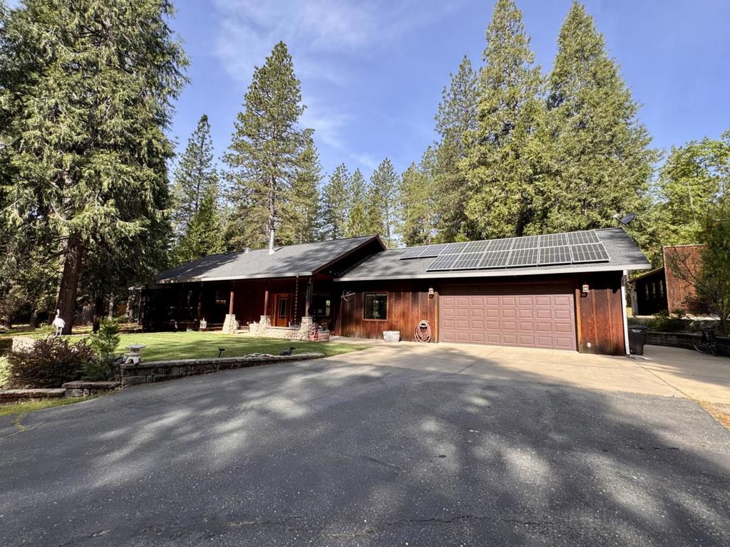 14543 Kathy Lane Property Photo 1
