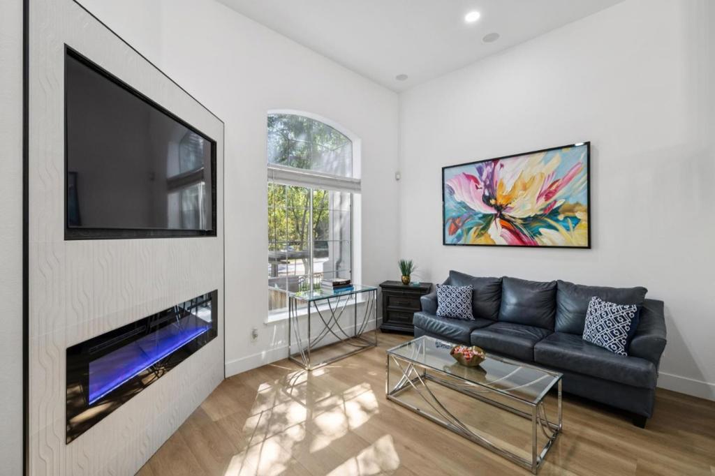 3048 Brunetti Way Property Photo 1