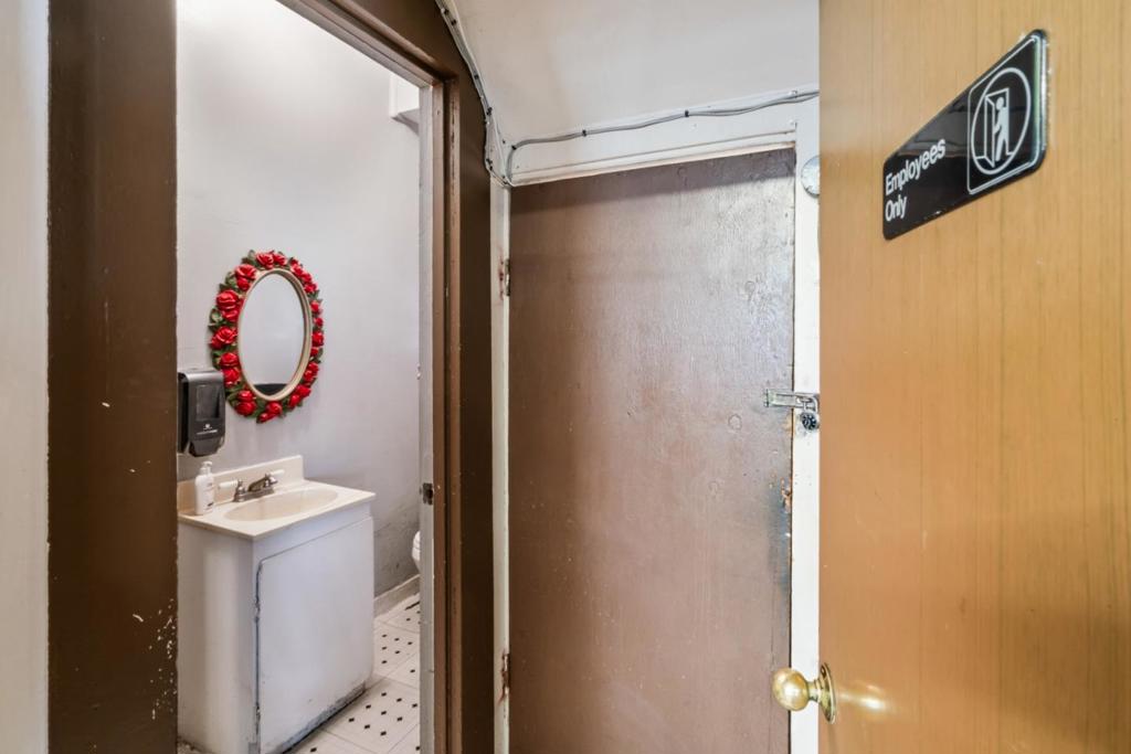 231 Lux Avenue Property Photo 20