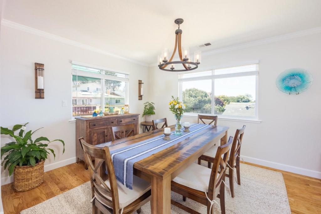 468 4th Street Property Photo 12