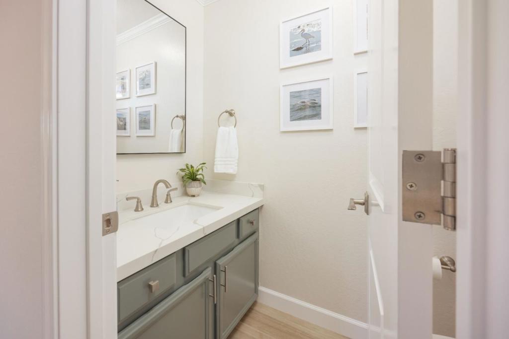 468 4th Street Property Photo 16