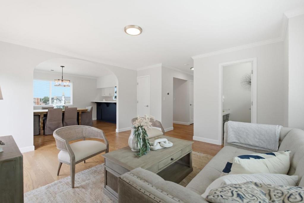468 4th Street Property Photo 17