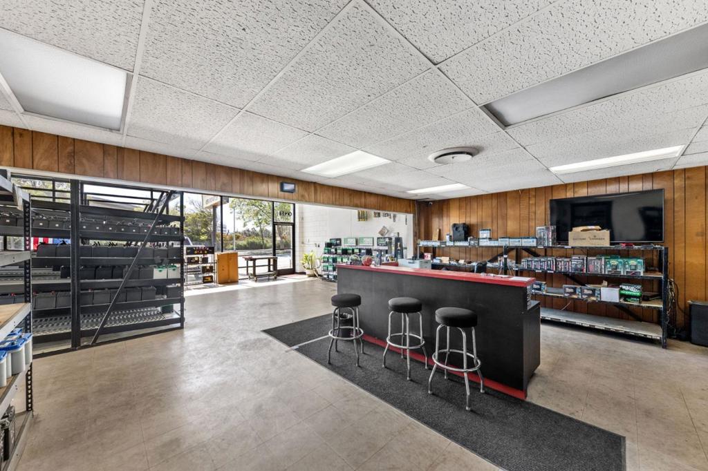 1139 Airport Boulevard Property Photo 17