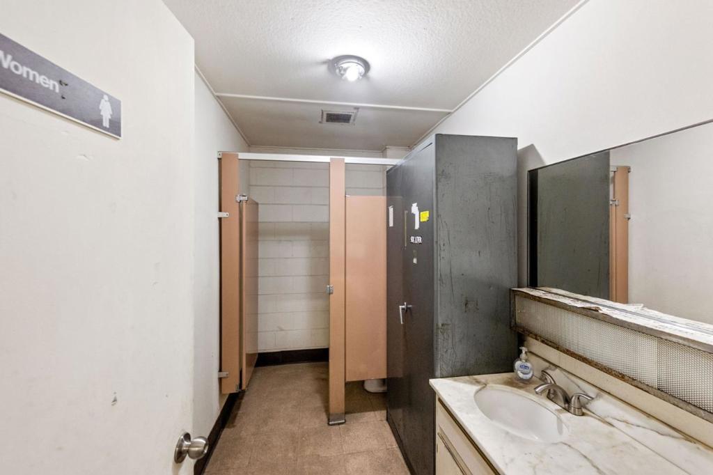 1139 Airport Boulevard Property Photo 29
