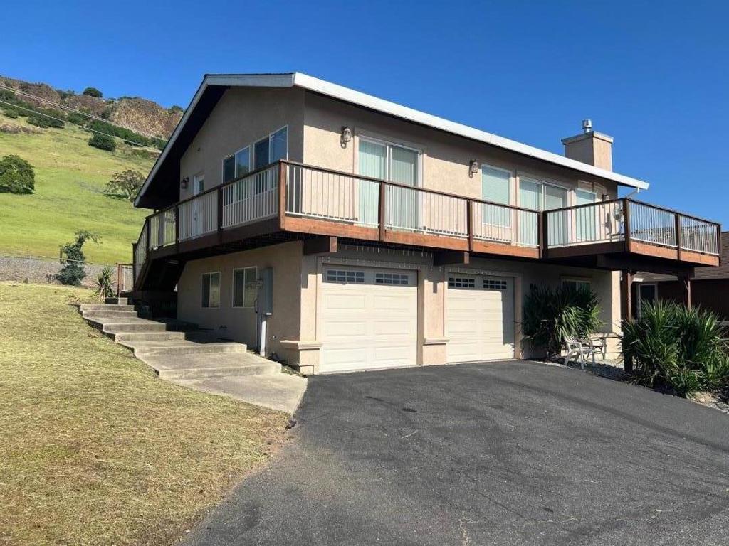 629 Poker Flat Road Property Photo 1